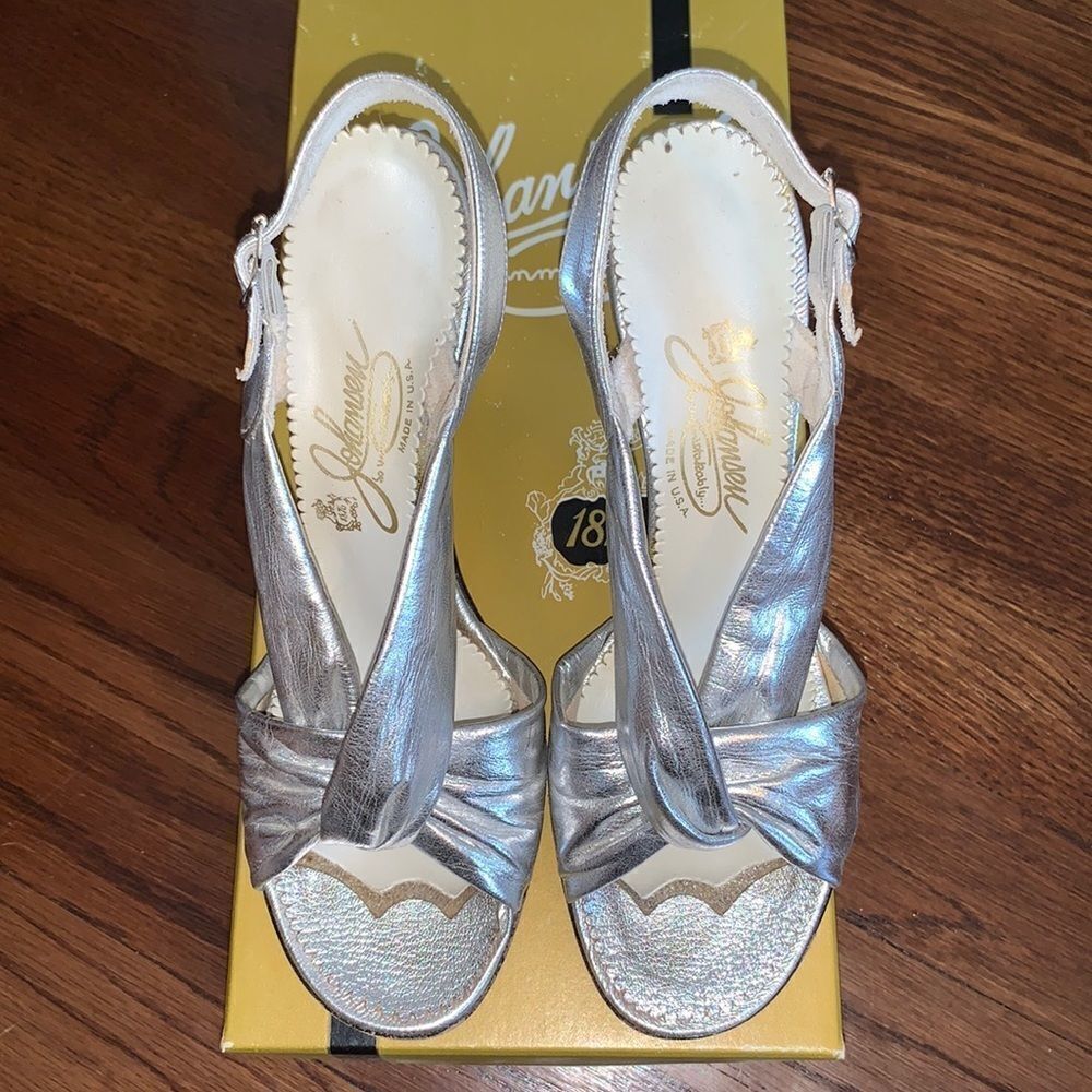 ‎Vtg 60s/70s Johansen silver sandal heels